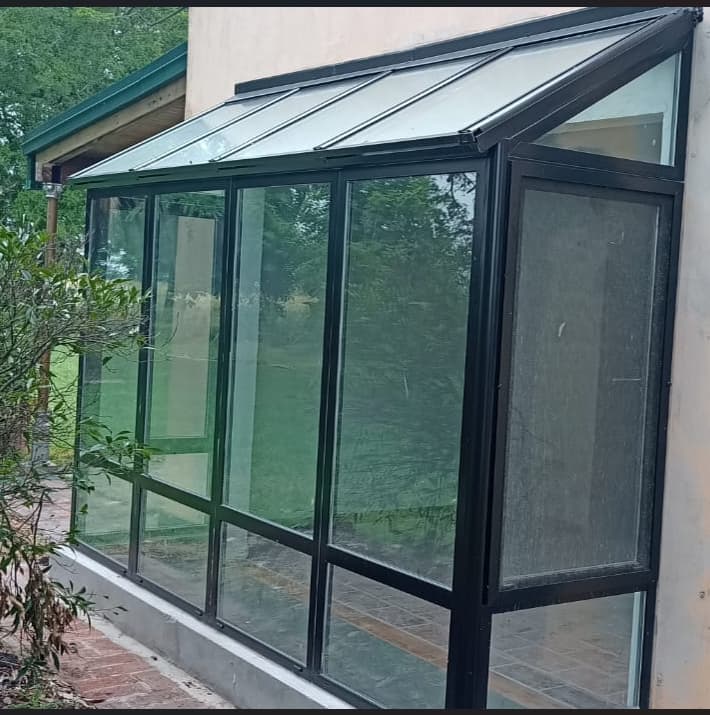 Instalación de ventanas de aluminio Módena en casa de Chascomús por Búnker II